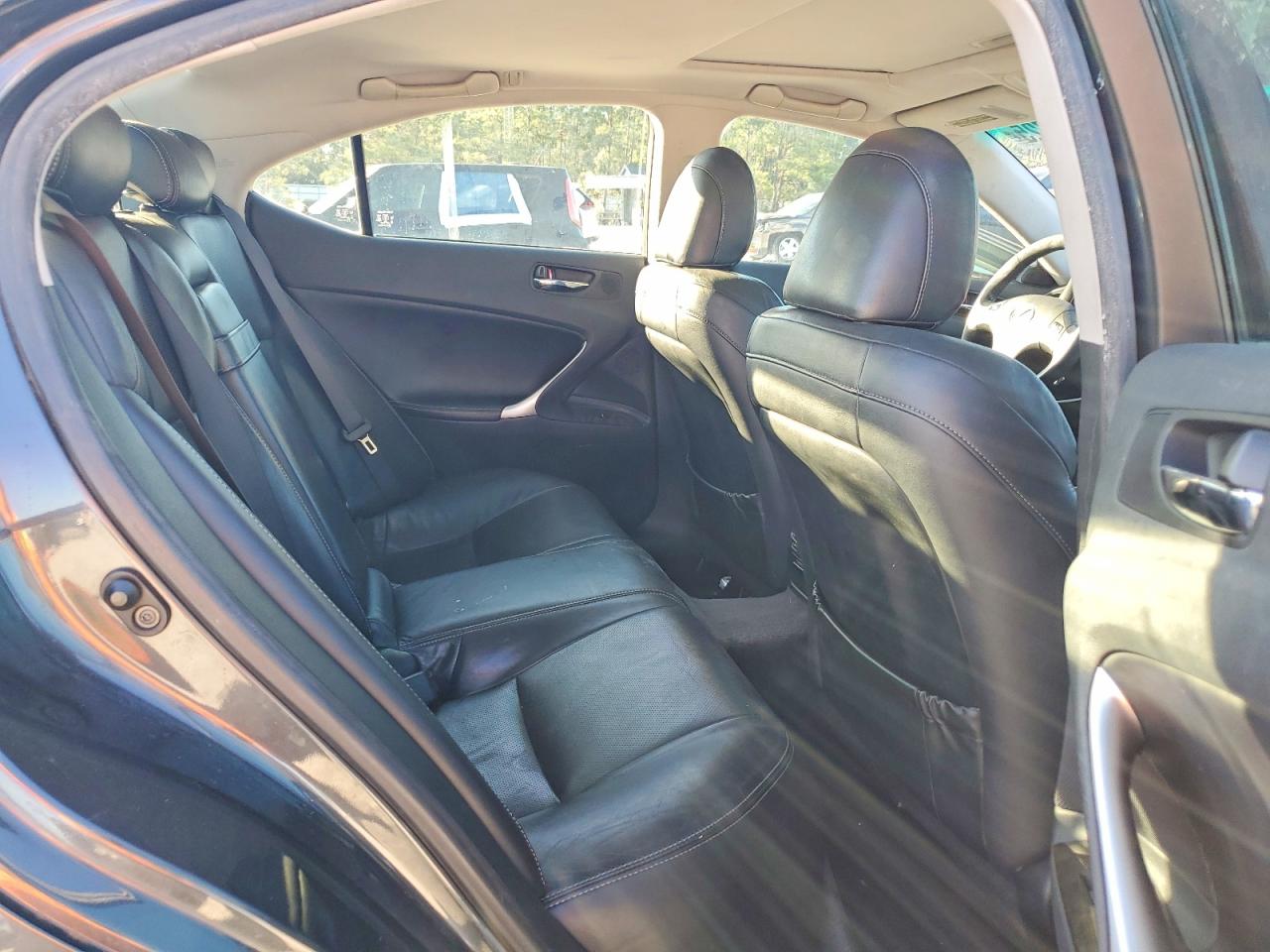 2010 LEXUS IS 250 photo 10