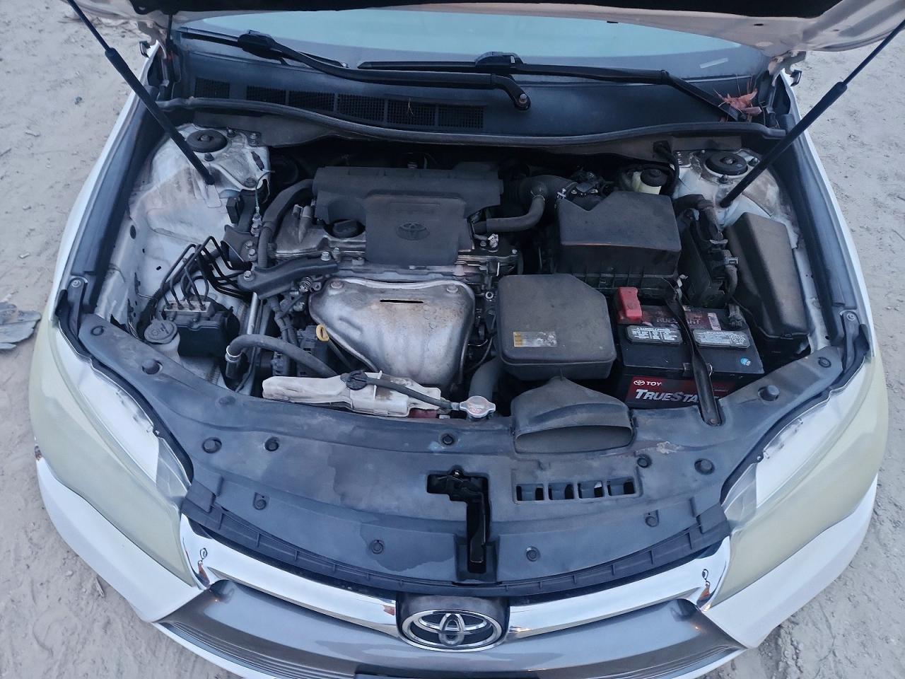 2016 TOYOTA CAMRY LE photo 21