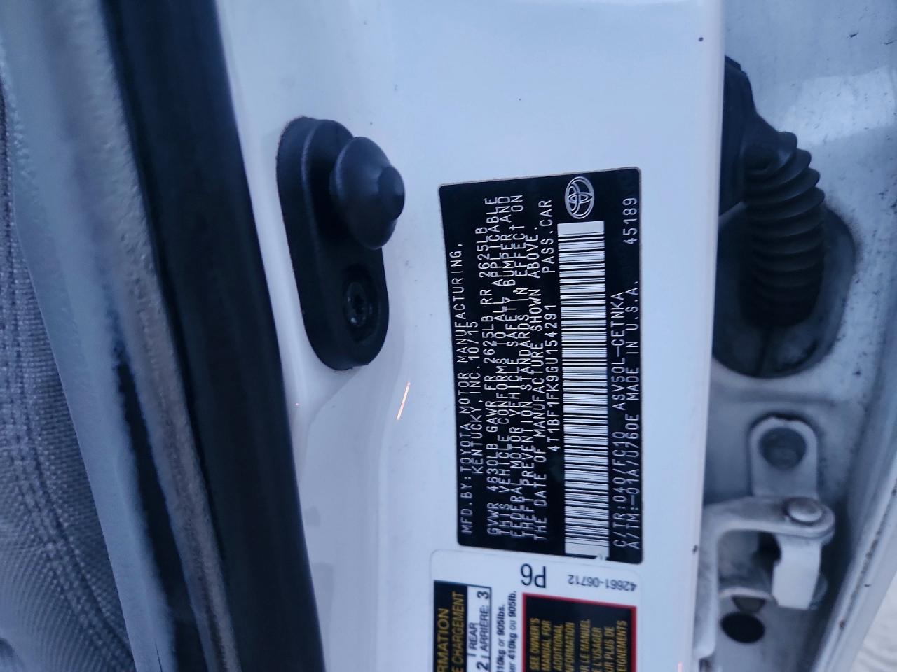 2016 TOYOTA CAMRY LE photo 23