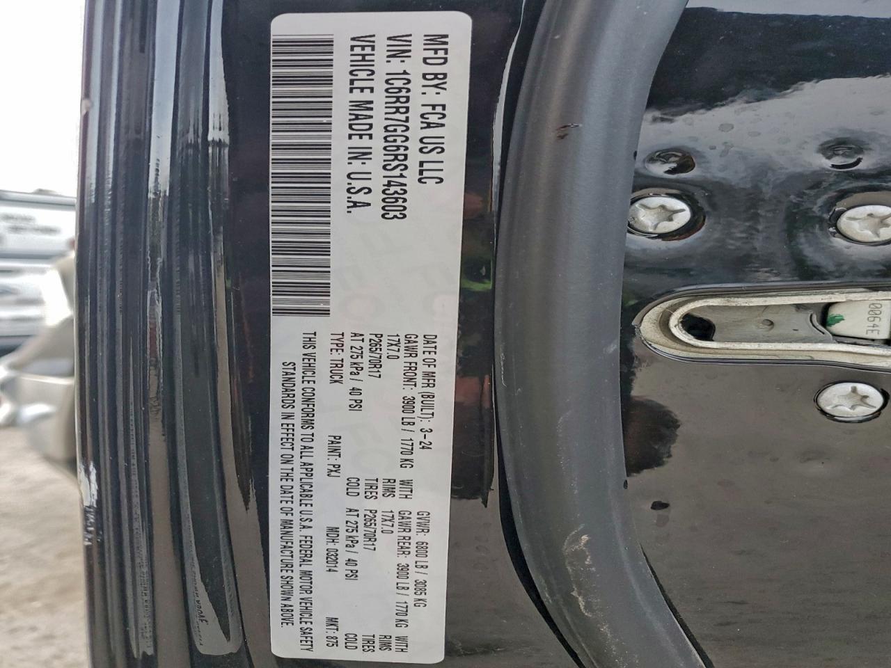 2024 RAM 1500 CLASSIC SLT photo 12