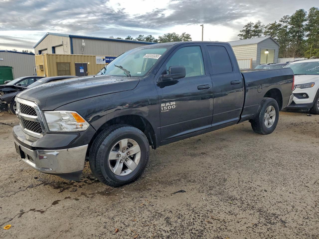 2024 RAM 1500 CLASSIC