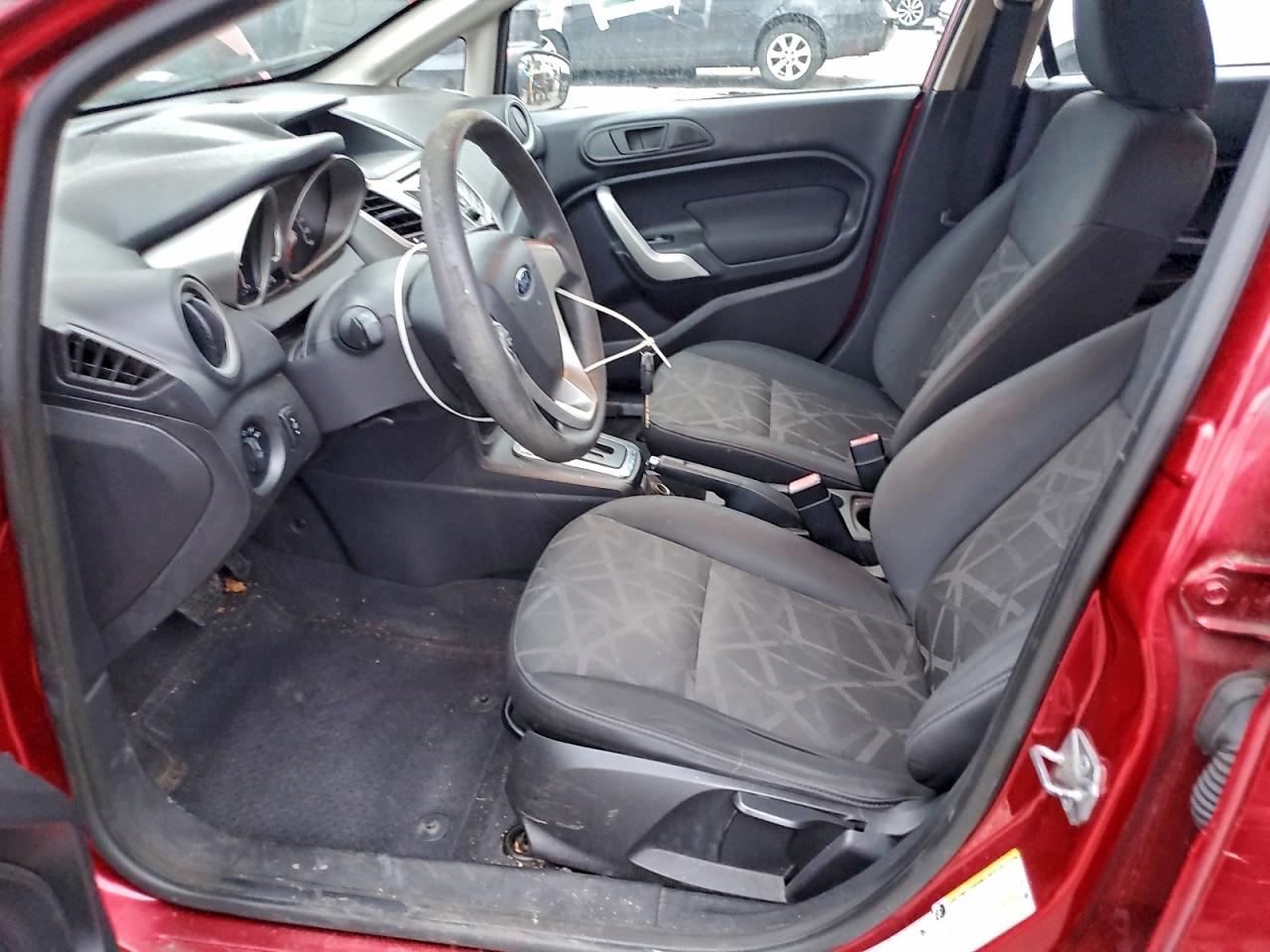 2011 FORD FIESTA SE photo 7