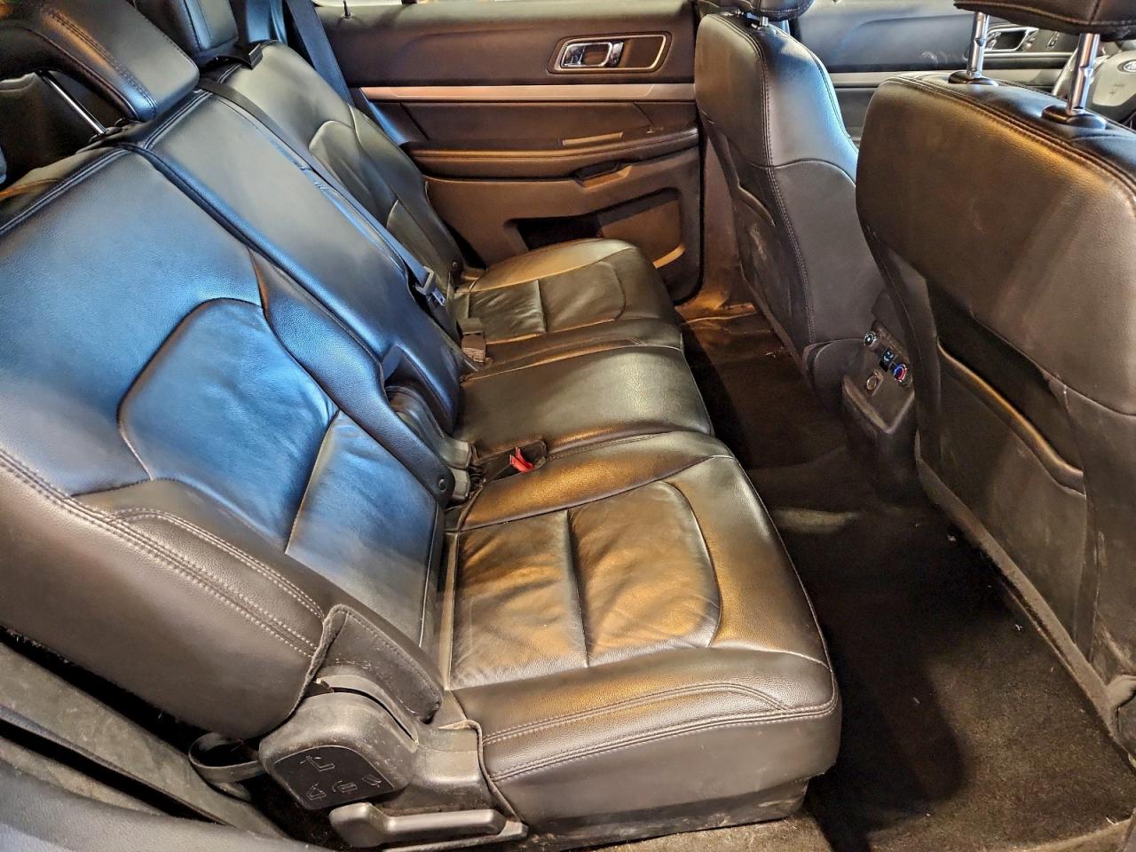 2018 FORD EXPLORER XLT photo 11