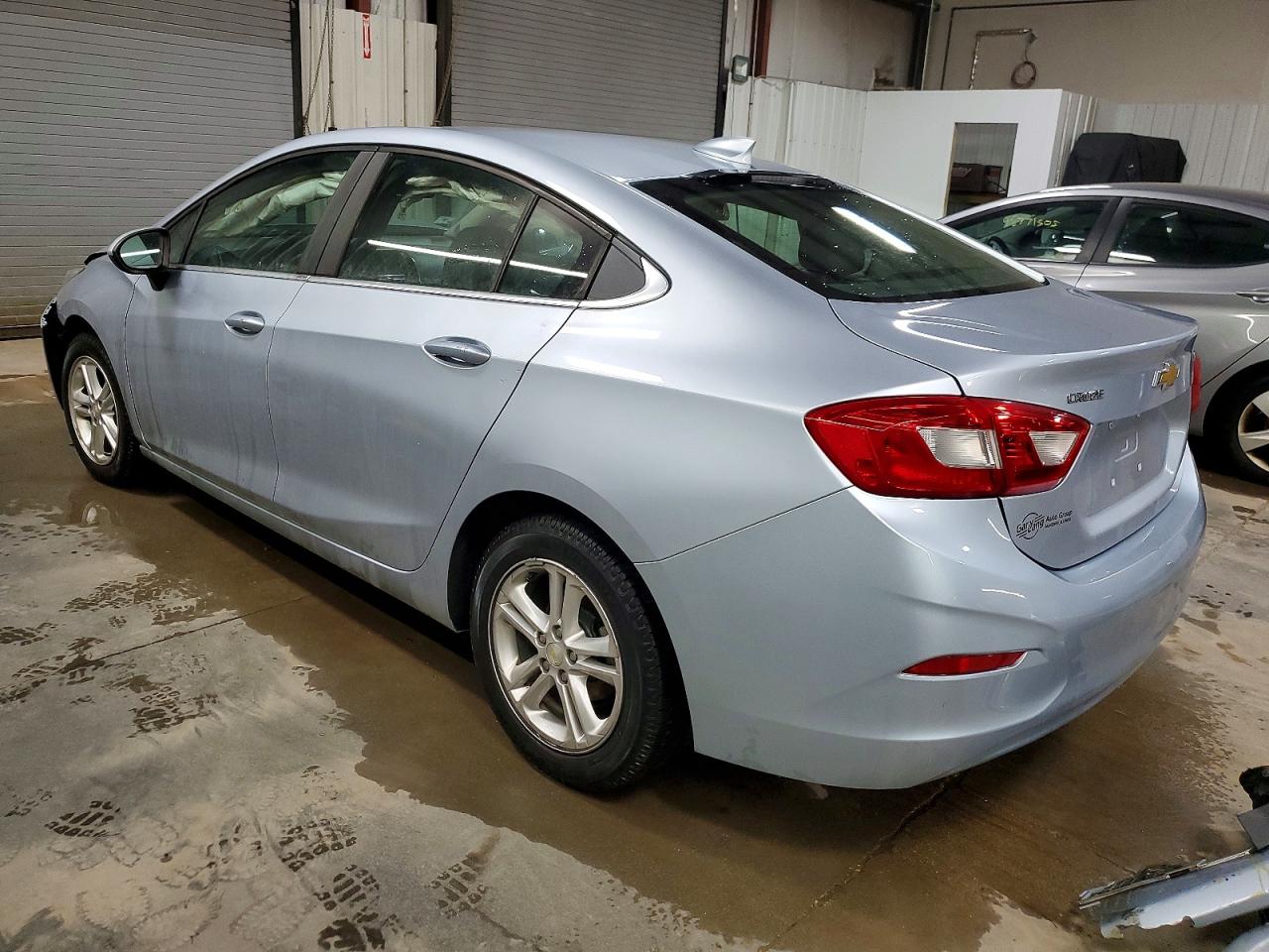 2017 CHEVROLET CRUZE LT photo 2