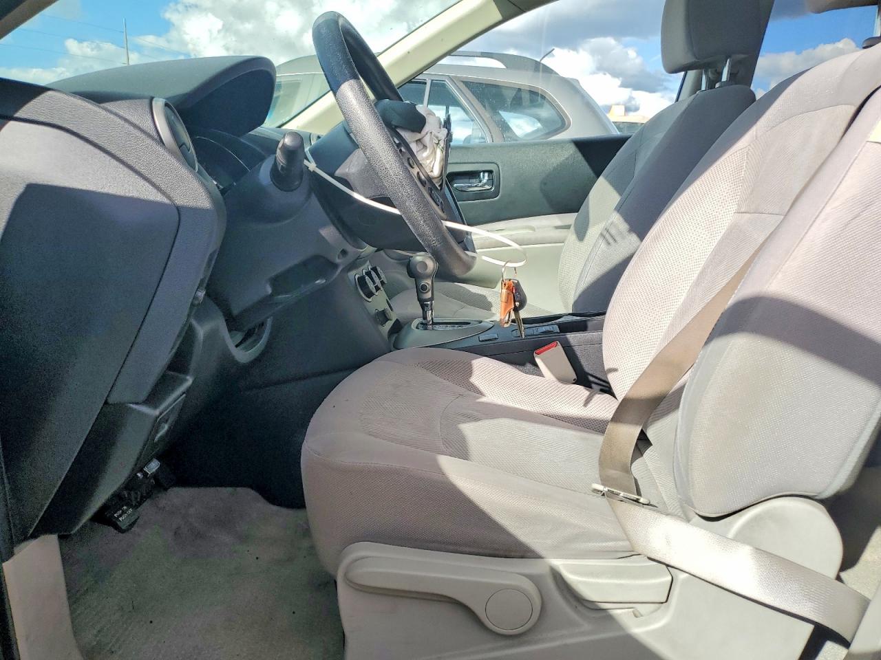 2013 NISSAN ROGUE S photo 7