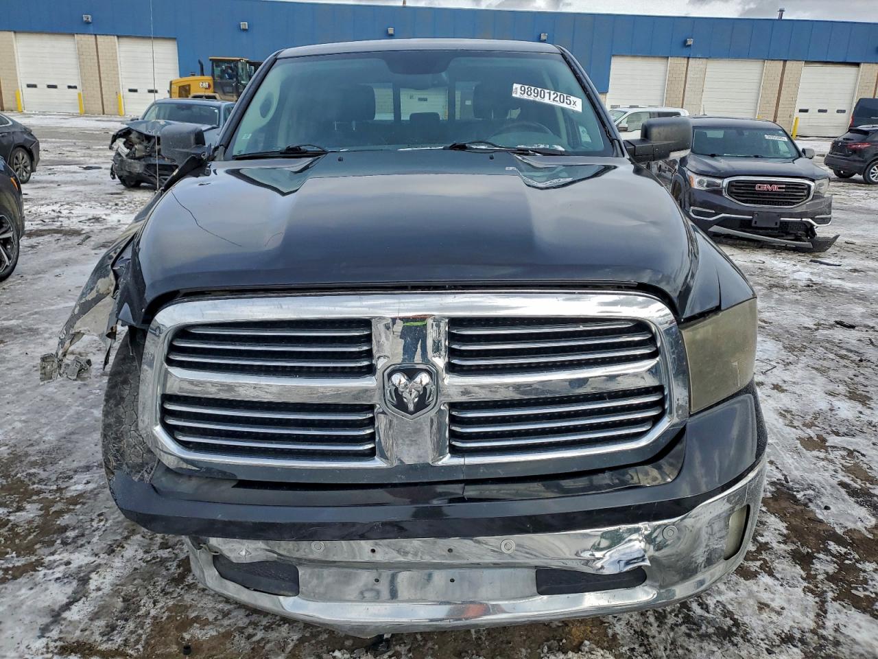 2015 RAM 1500 SLT photo 5