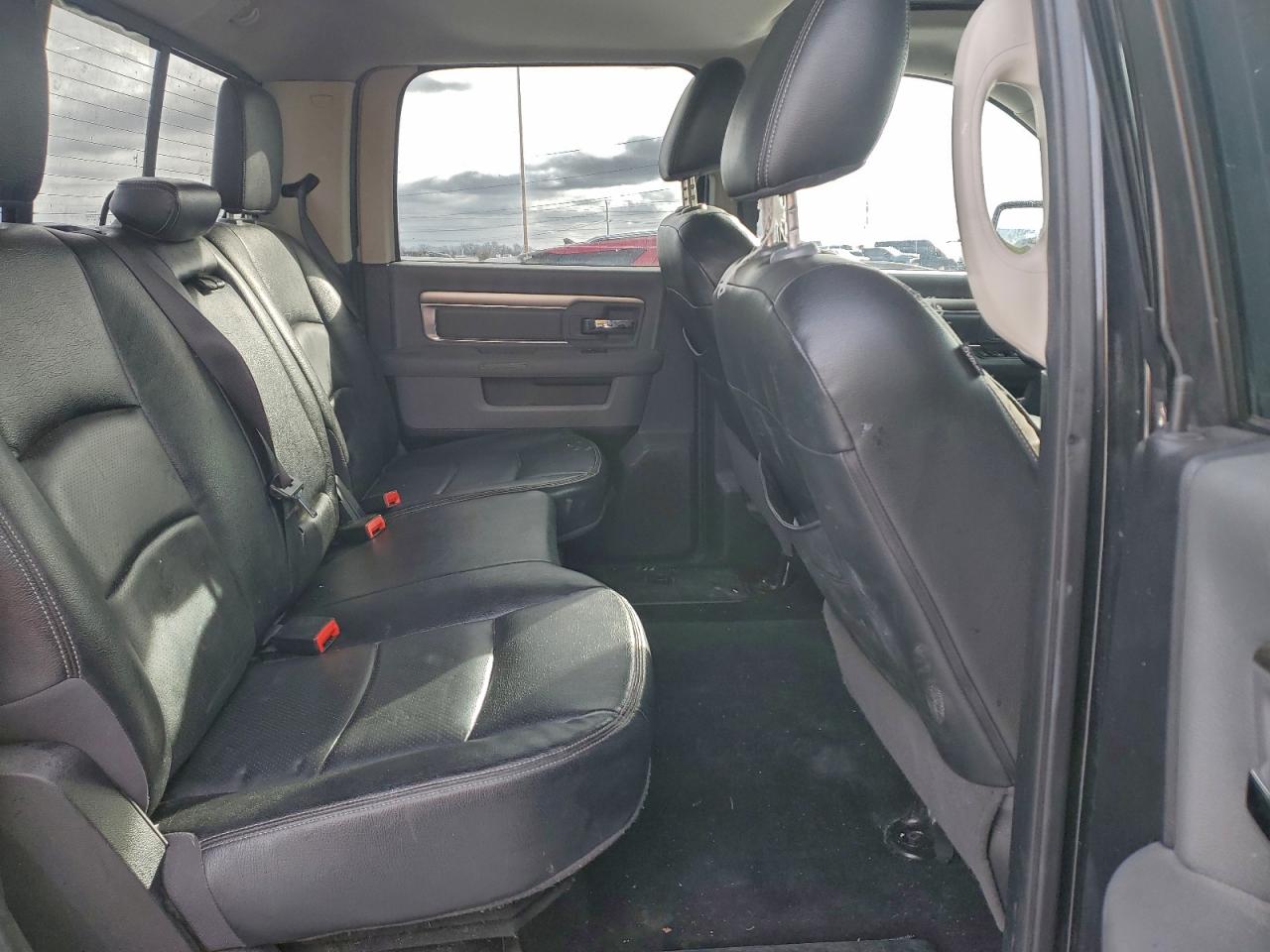 2015 RAM 1500 SLT photo 10