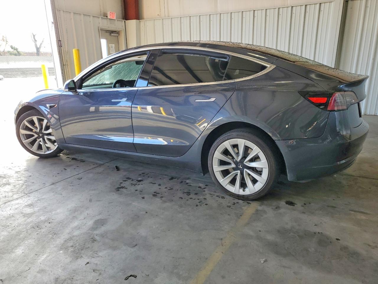 2019 TESLA MODEL 3 photo 2