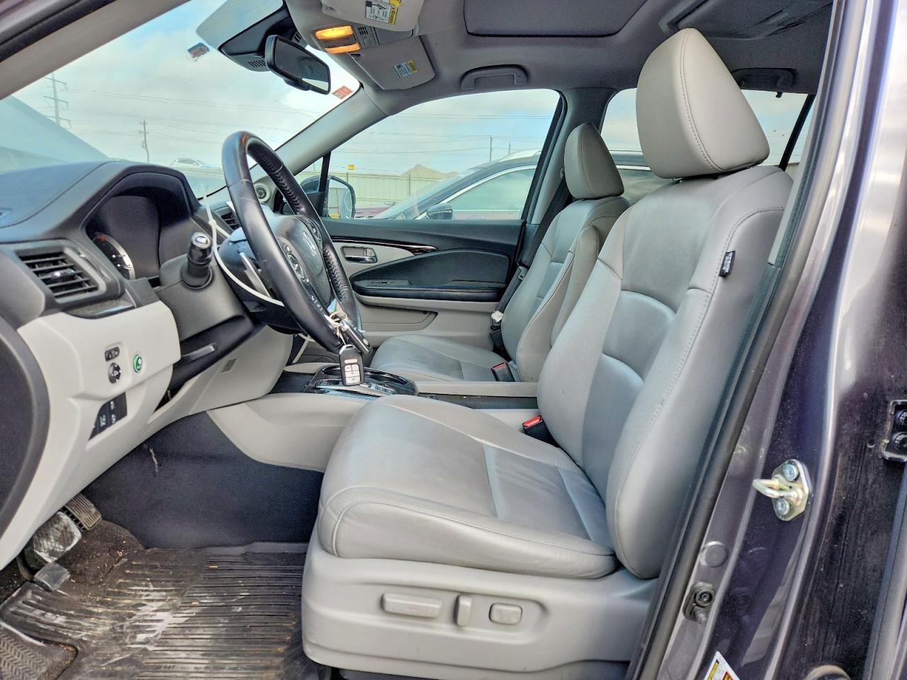 2016 HONDA PILOT TOURING photo 7