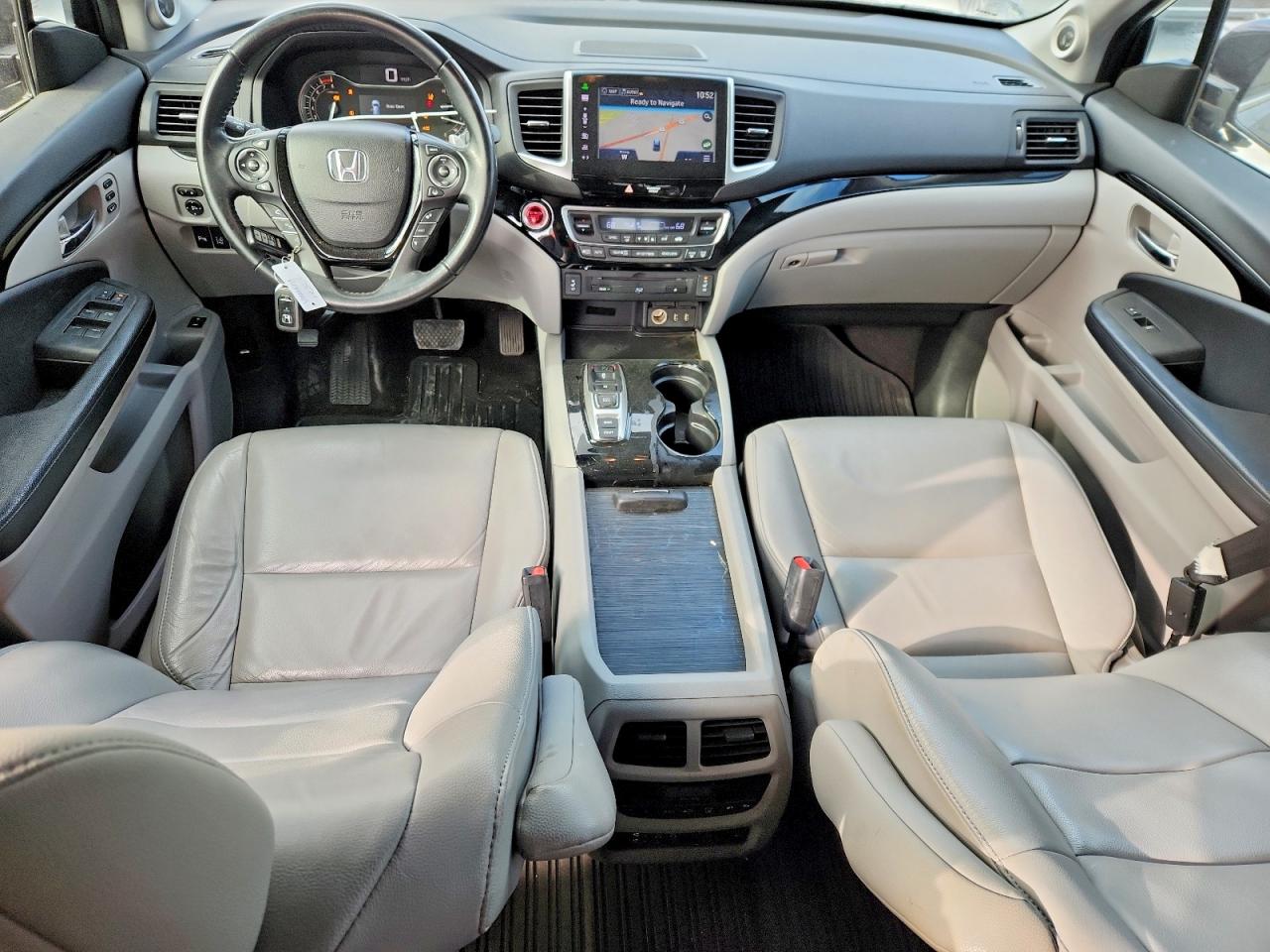 2016 HONDA PILOT TOURING photo 8