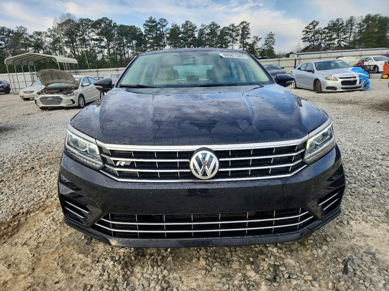 2017 VOLKSWAGEN PASSAT R-LINE photo 5
