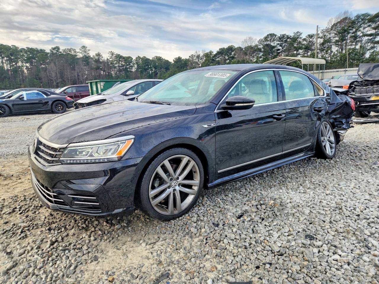 2017 VOLKSWAGEN PASSAT