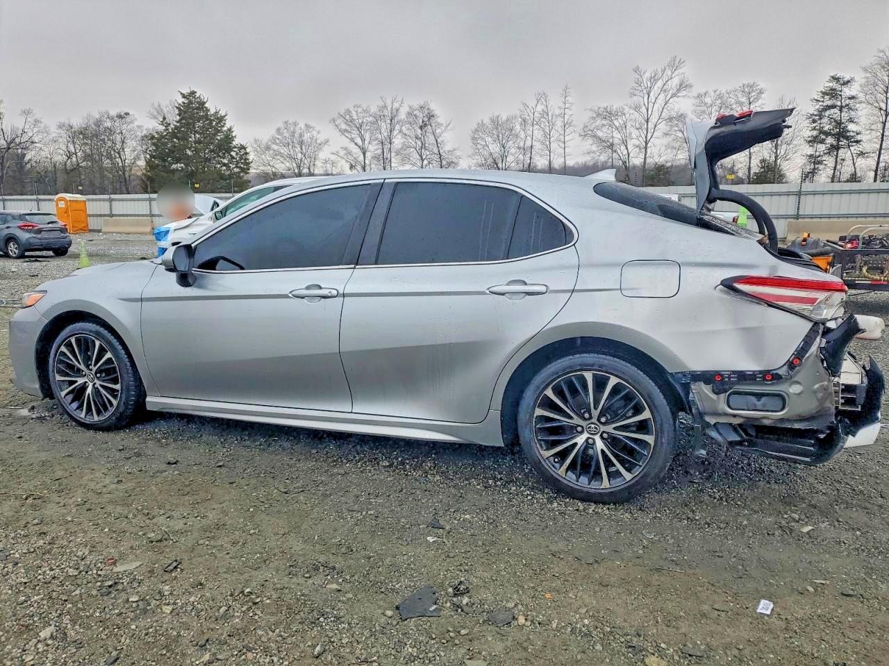 2019 TOYOTA CAMRY L photo 4