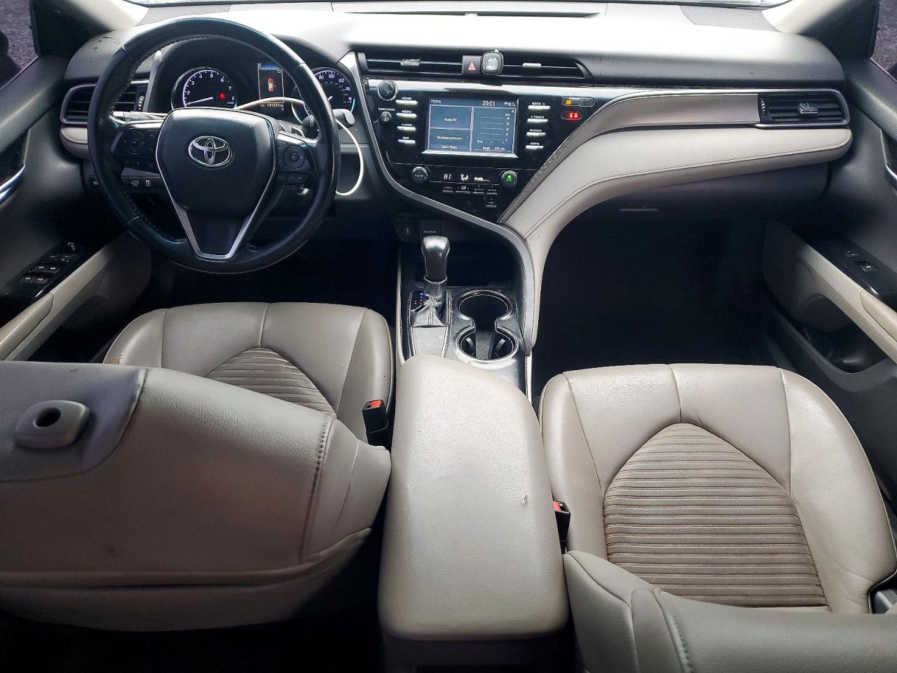 2019 TOYOTA CAMRY L photo 22