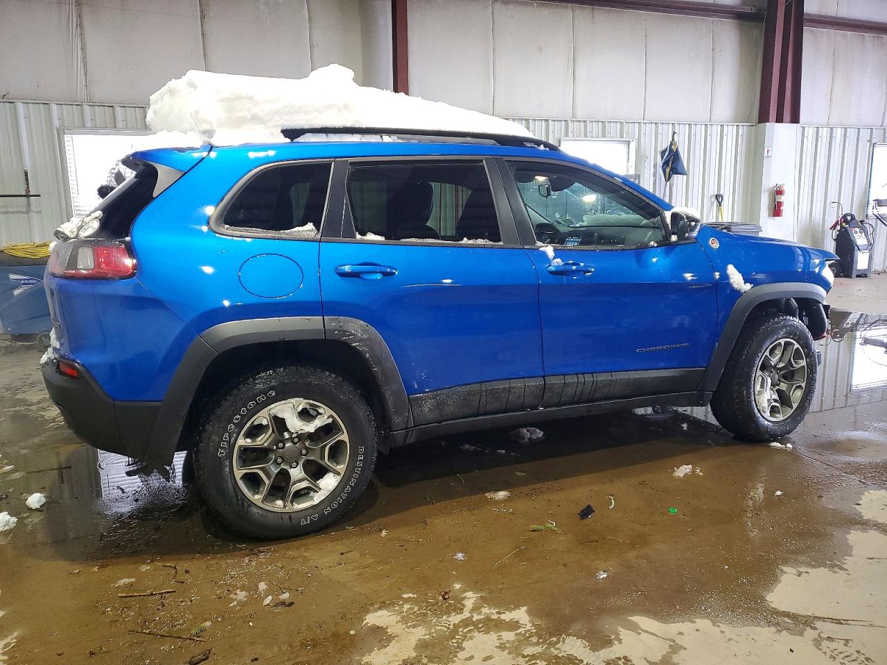 2022 JEEP CHEROKEE TRAILHAWK photo 3