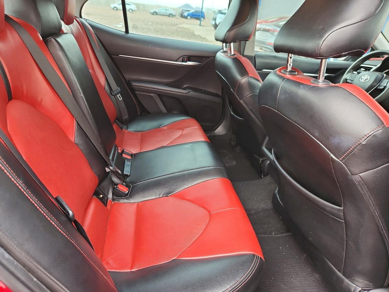 2018 TOYOTA CAMRY L photo 10