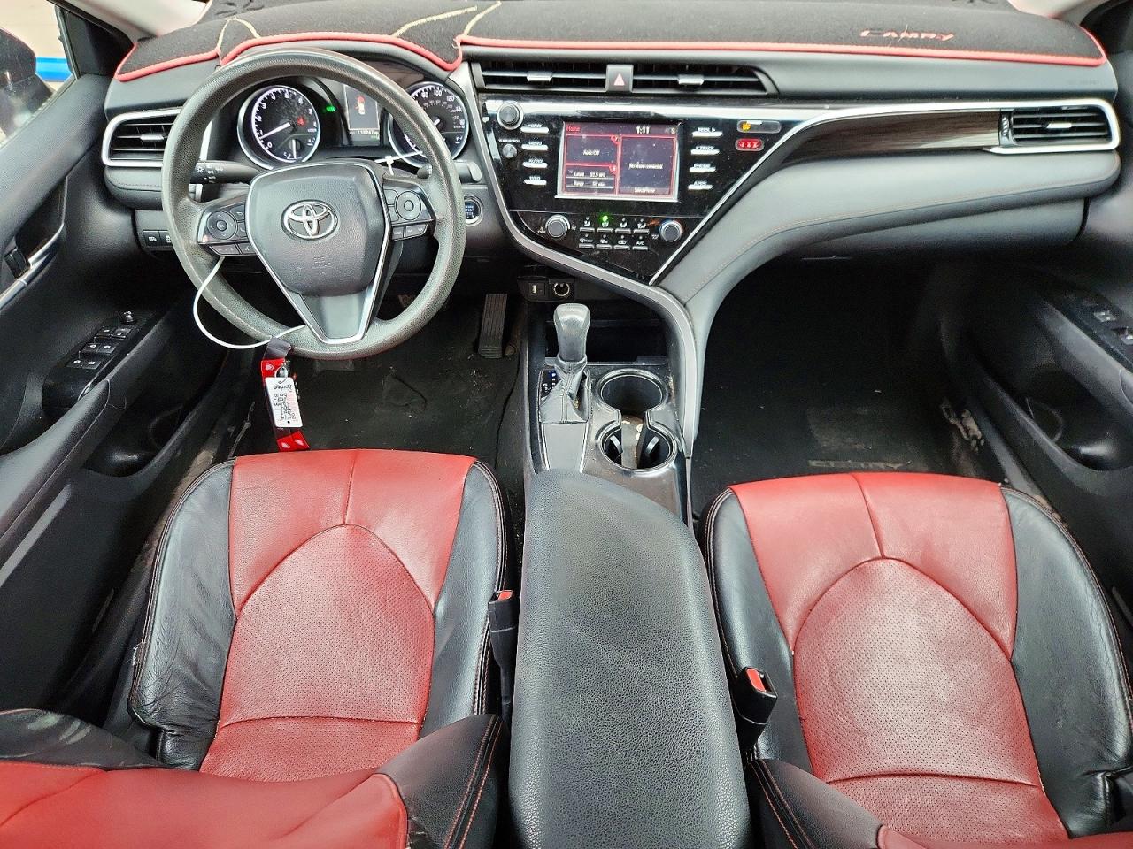 2018 TOYOTA CAMRY L photo 8