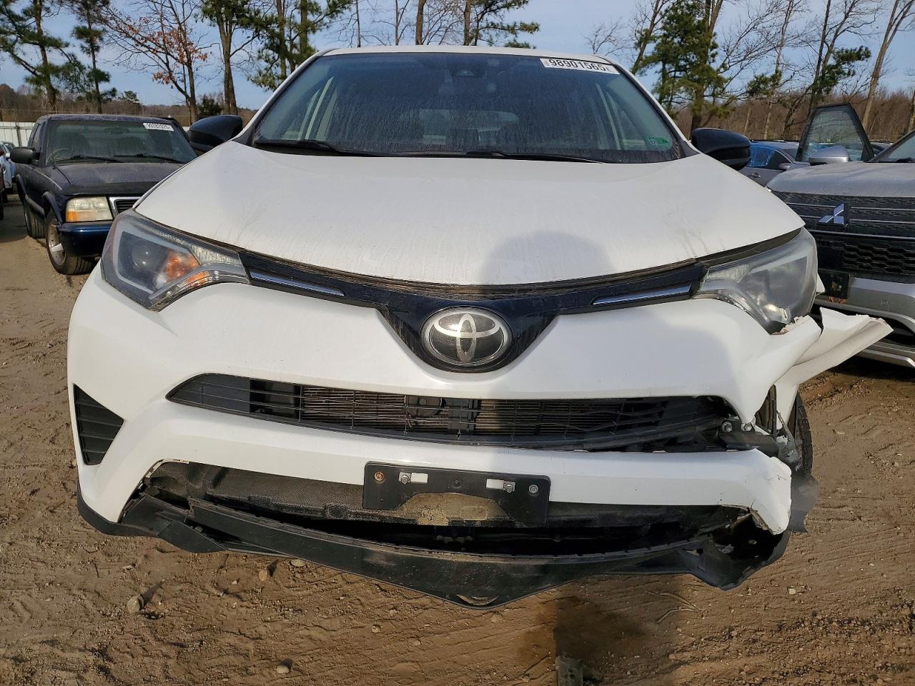 2018 TOYOTA RAV4 photo 13