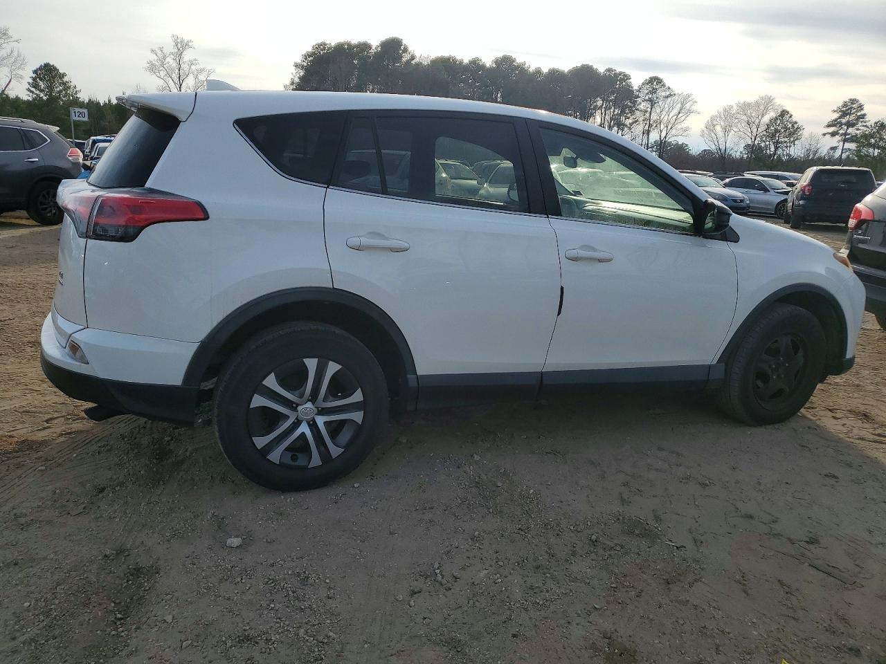 2018 TOYOTA RAV4 photo 7