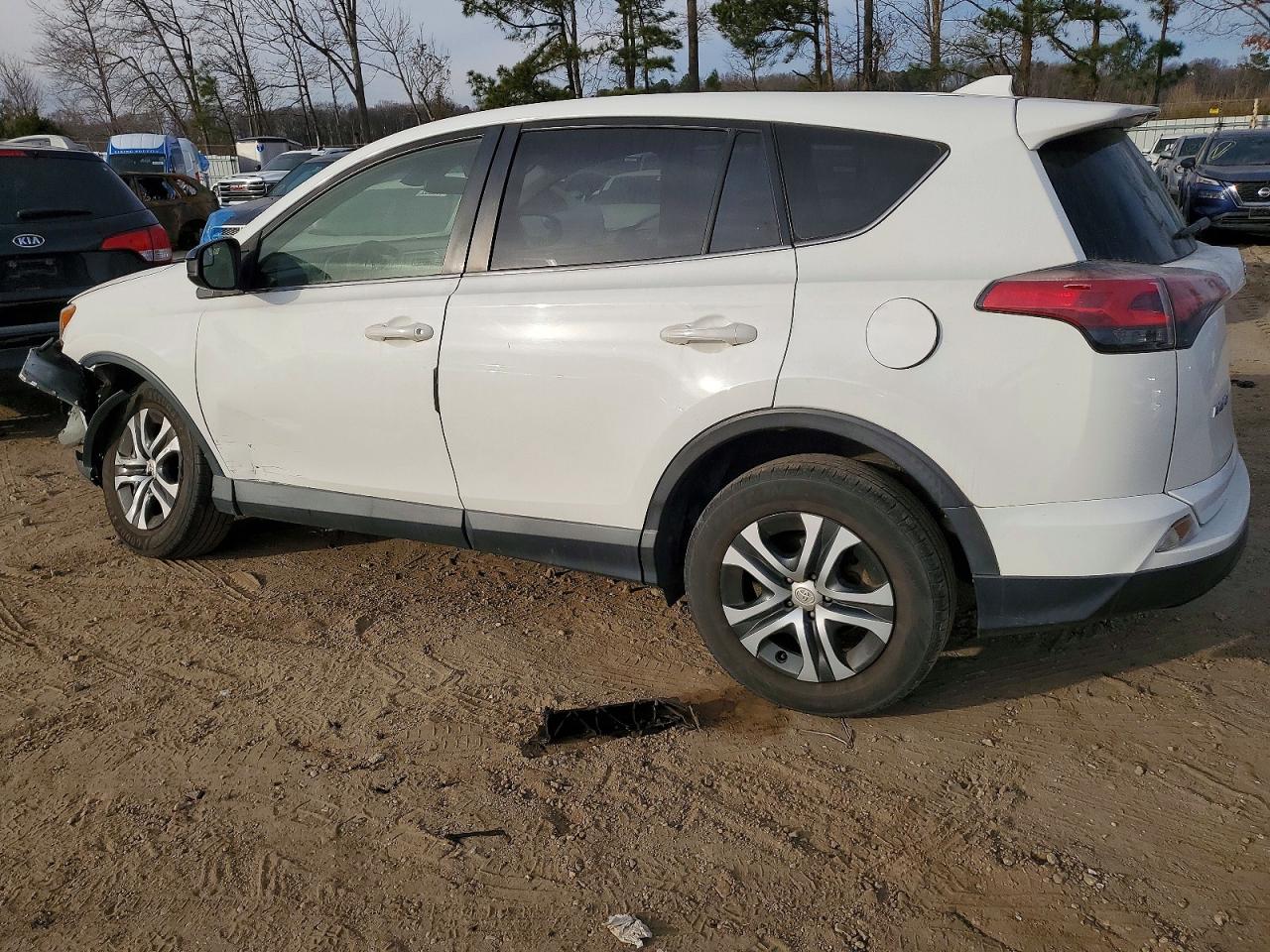 2018 TOYOTA RAV4 photo 4