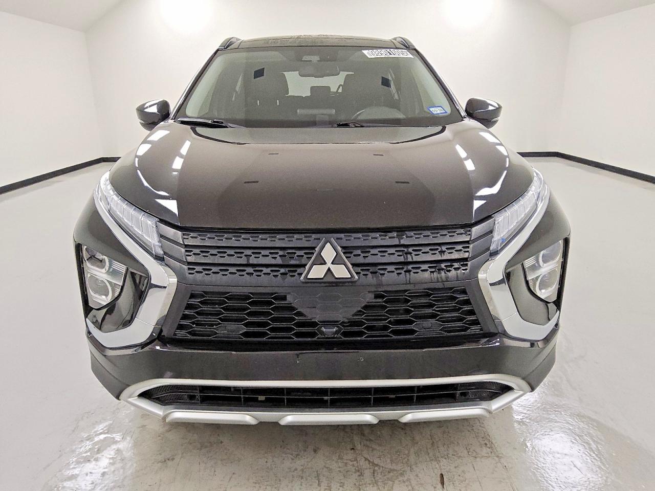 2023 MITSUBISHI ECLIPSE CROSS SE photo 5