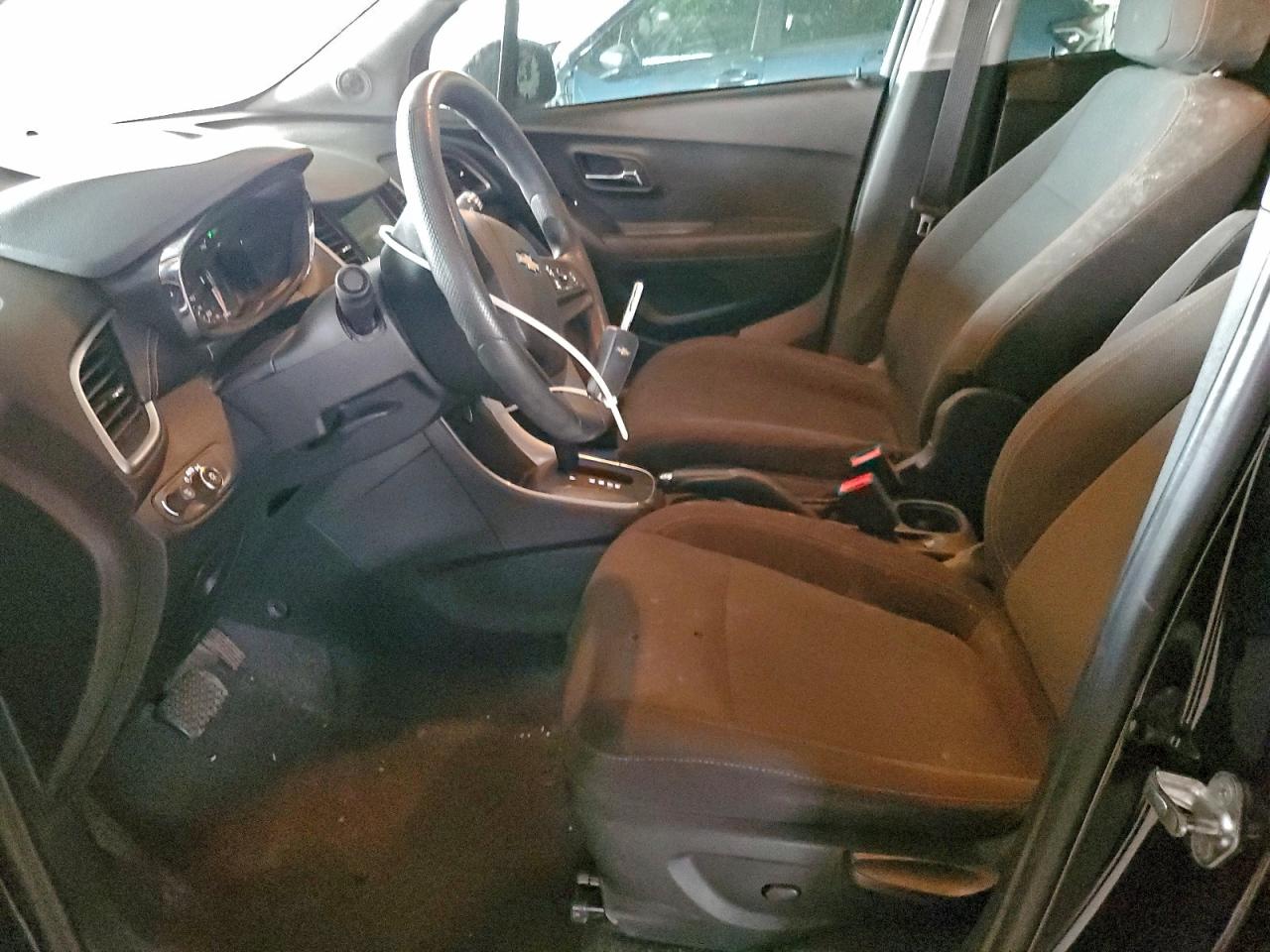2018 CHEVROLET TRAX LS photo 13