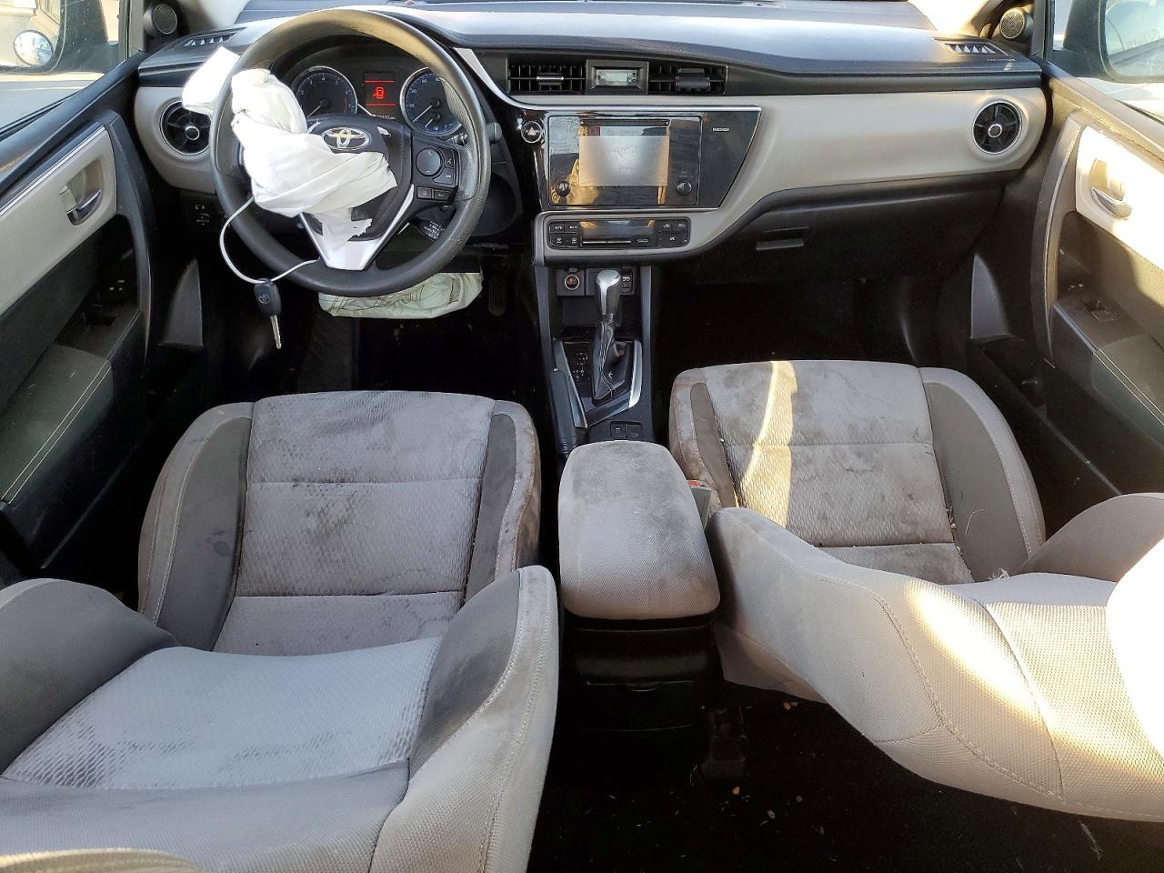 2017 TOYOTA COROLLA L photo 15