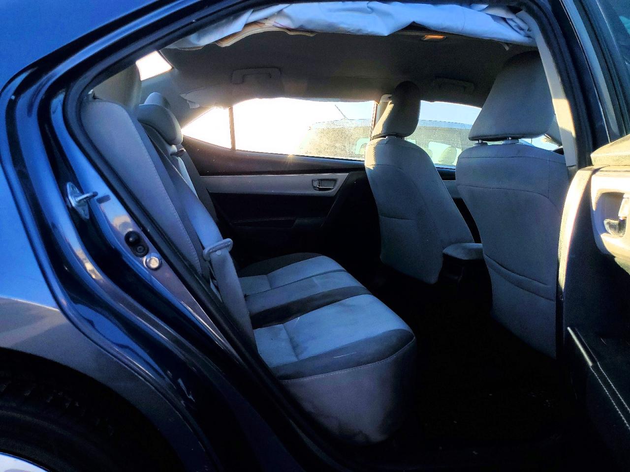 2017 TOYOTA COROLLA L photo 19