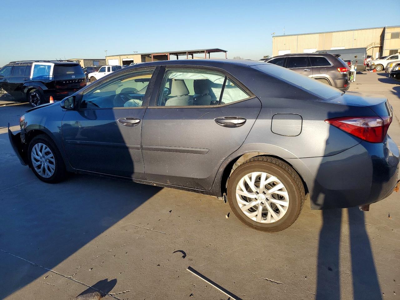 2017 TOYOTA COROLLA L photo 3