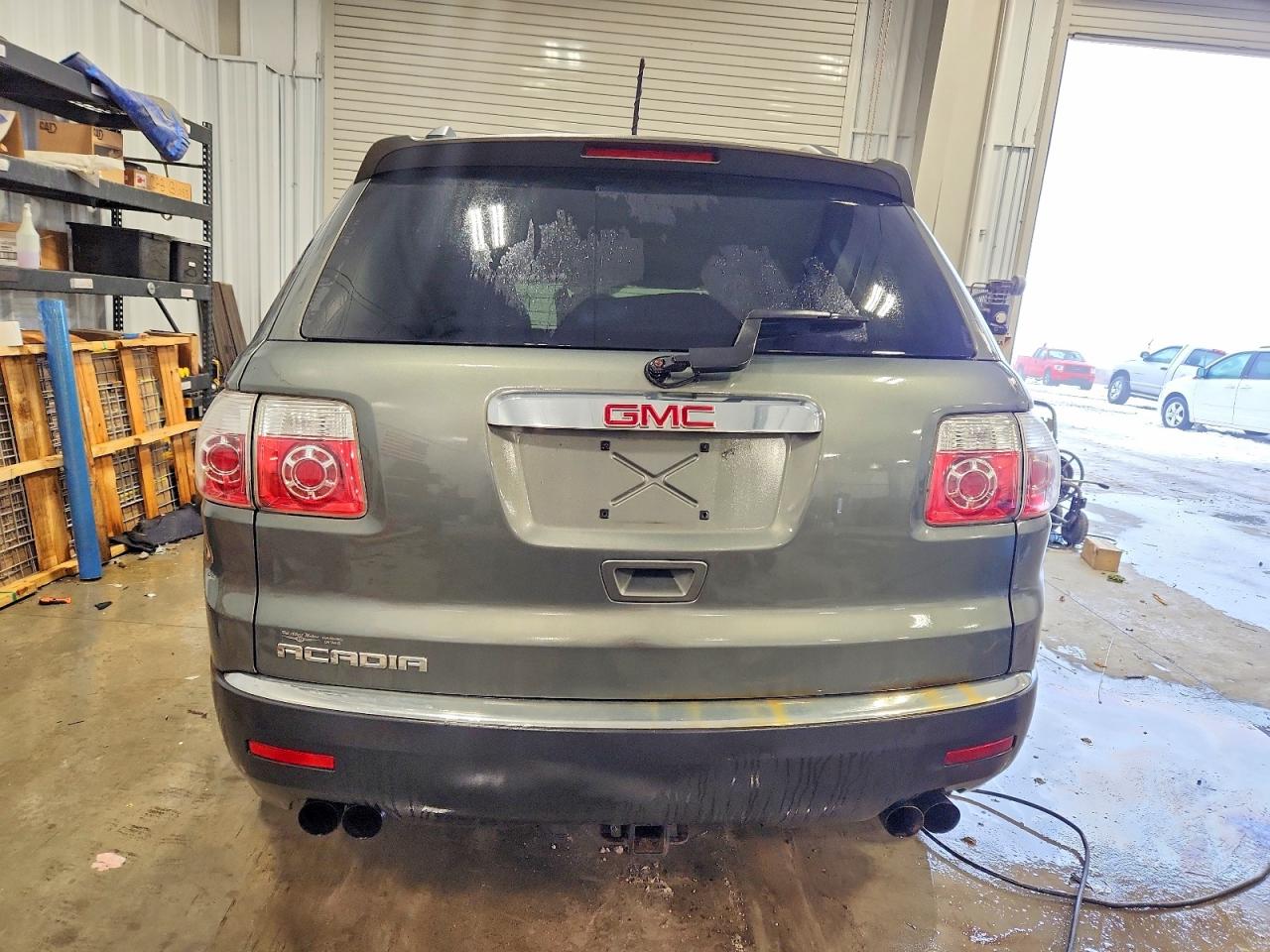 2011 GMC ACADIA SLE photo 6