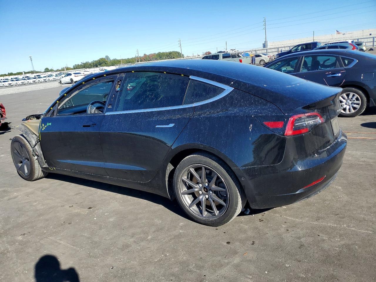 2018 TESLA MODEL 3 photo 4