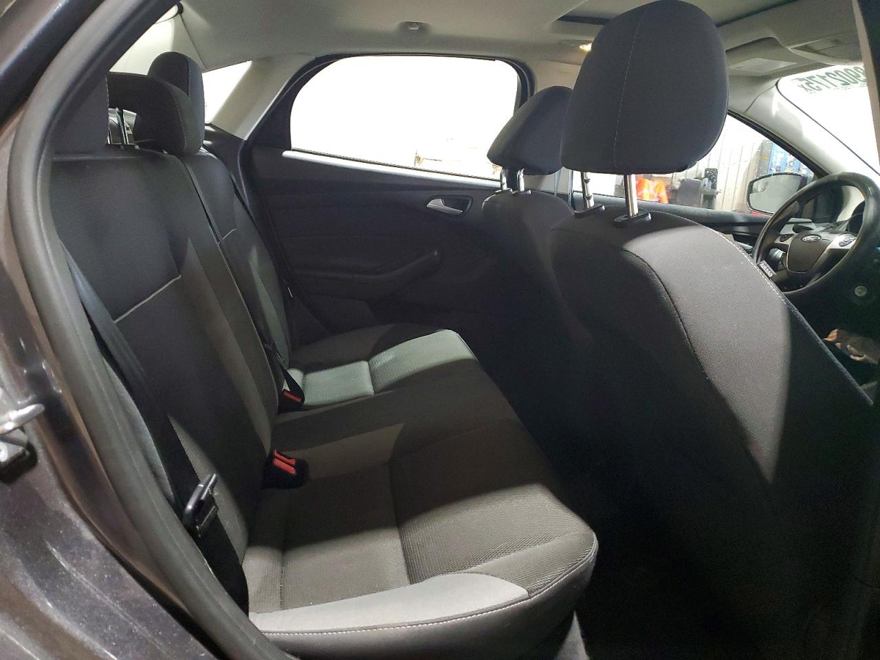 2014 FORD FOCUS SE photo 10