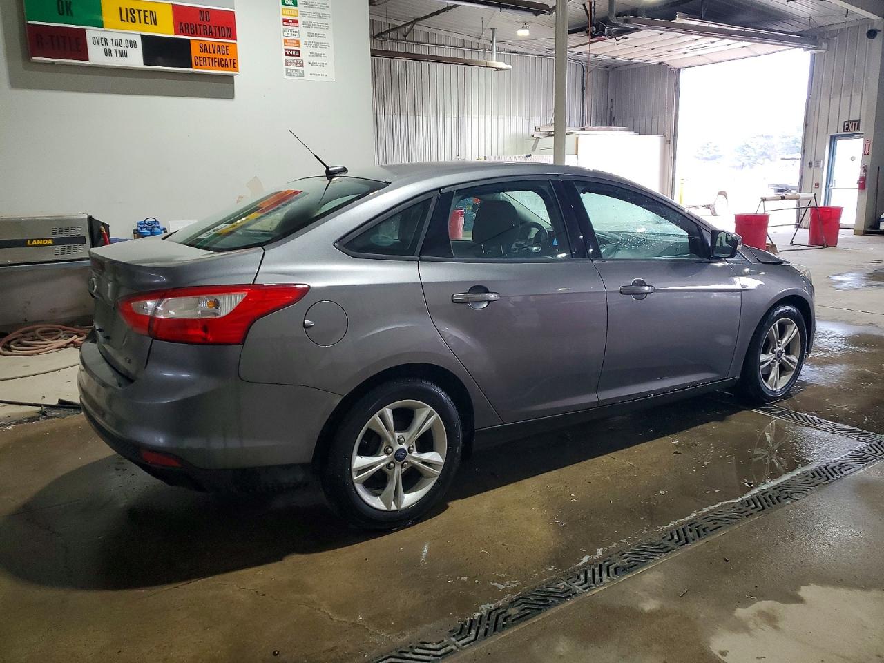 2014 FORD FOCUS SE photo 3