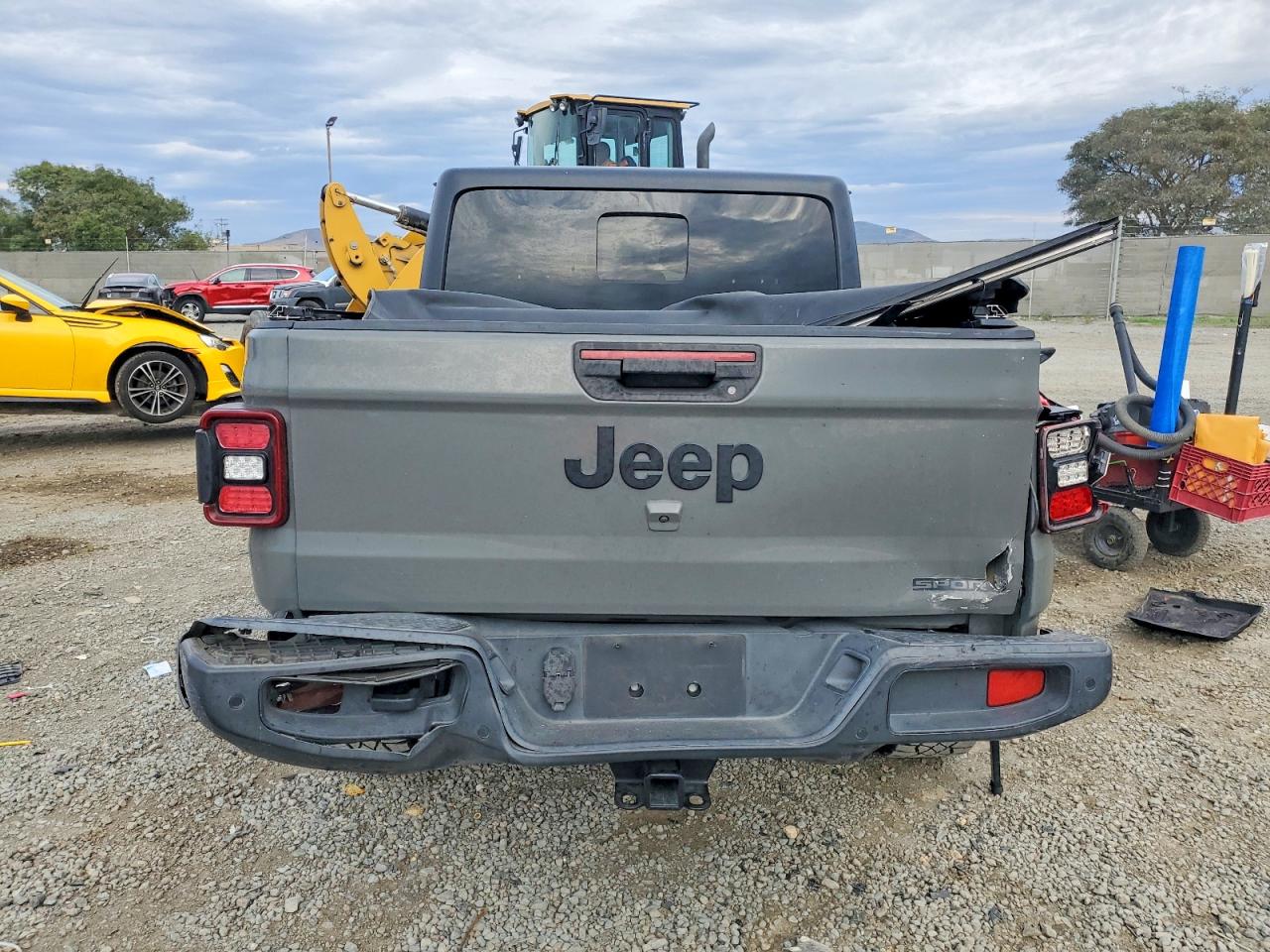 2021 JEEP GLADIATOR SPORT photo 6