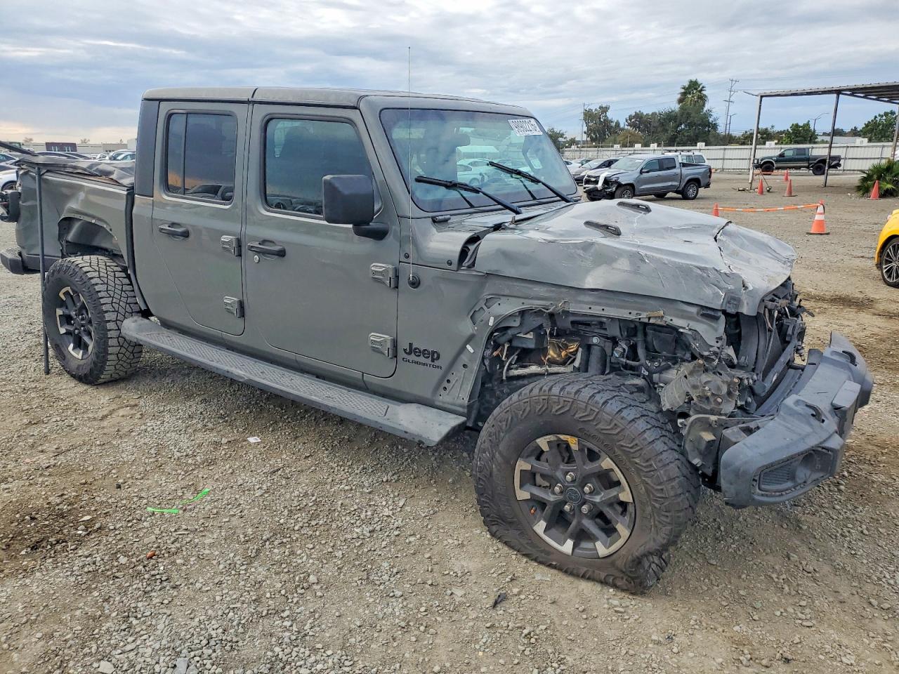 2021 JEEP GLADIATOR SPORT photo 4