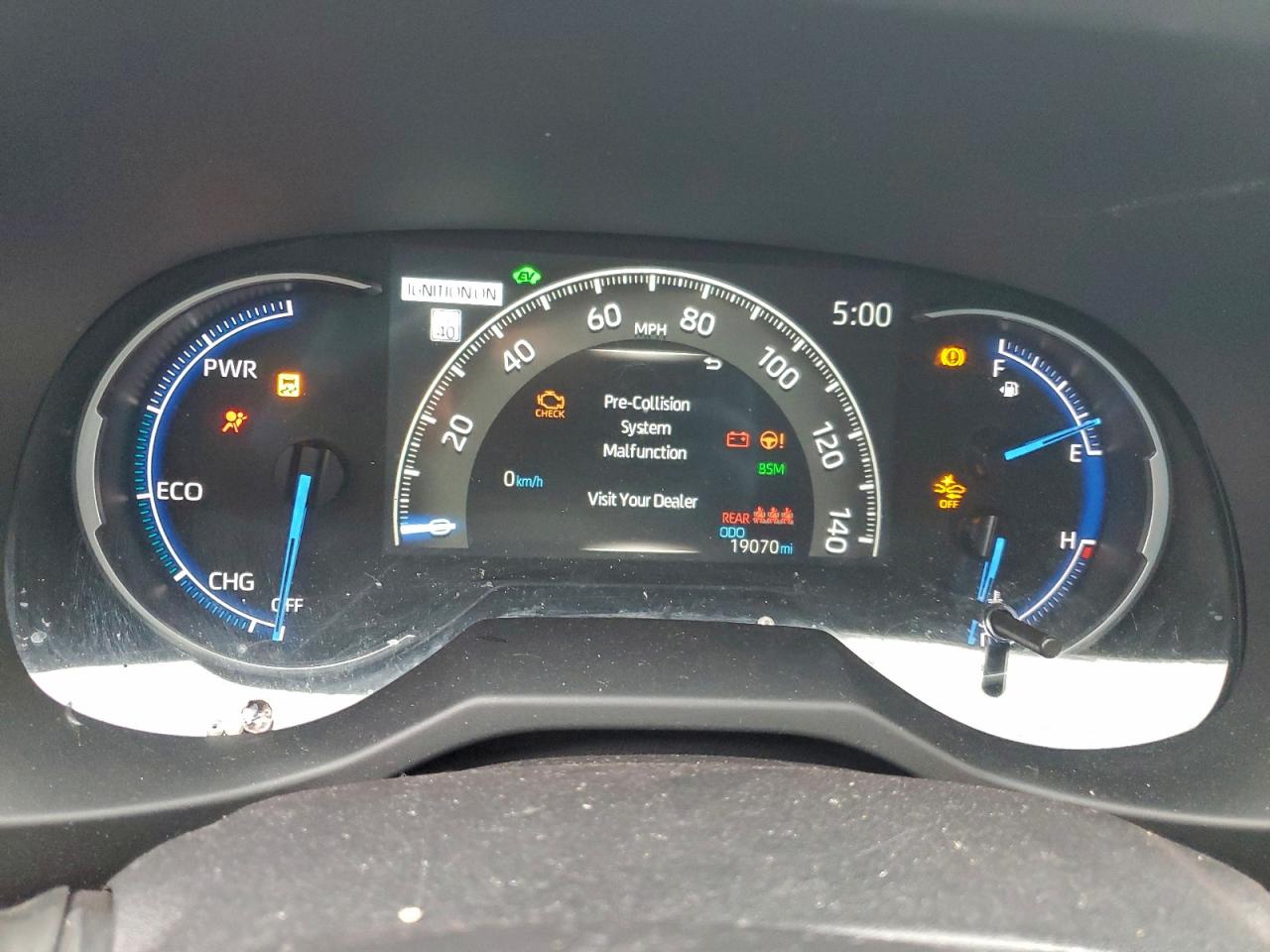 2024 TOYOTA RAV4 XLE photo 9
