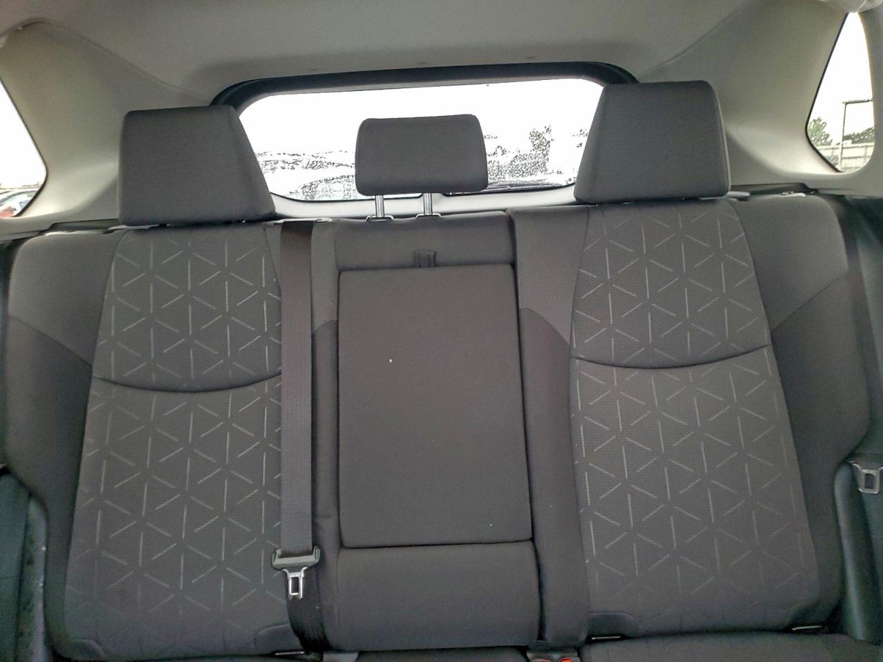 2024 TOYOTA RAV4 XLE photo 10
