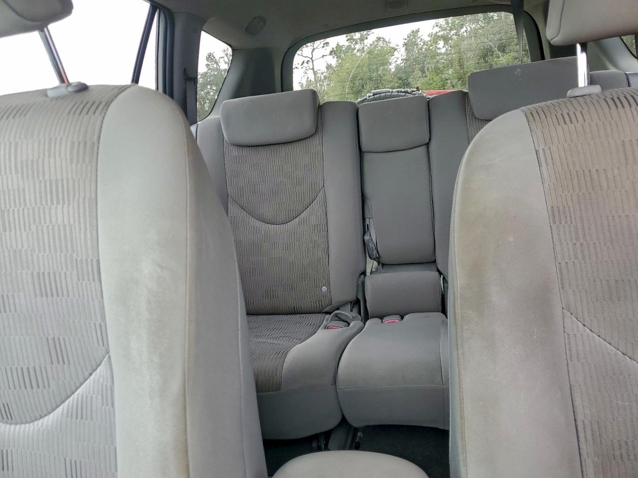 2011 TOYOTA RAV4 photo 10