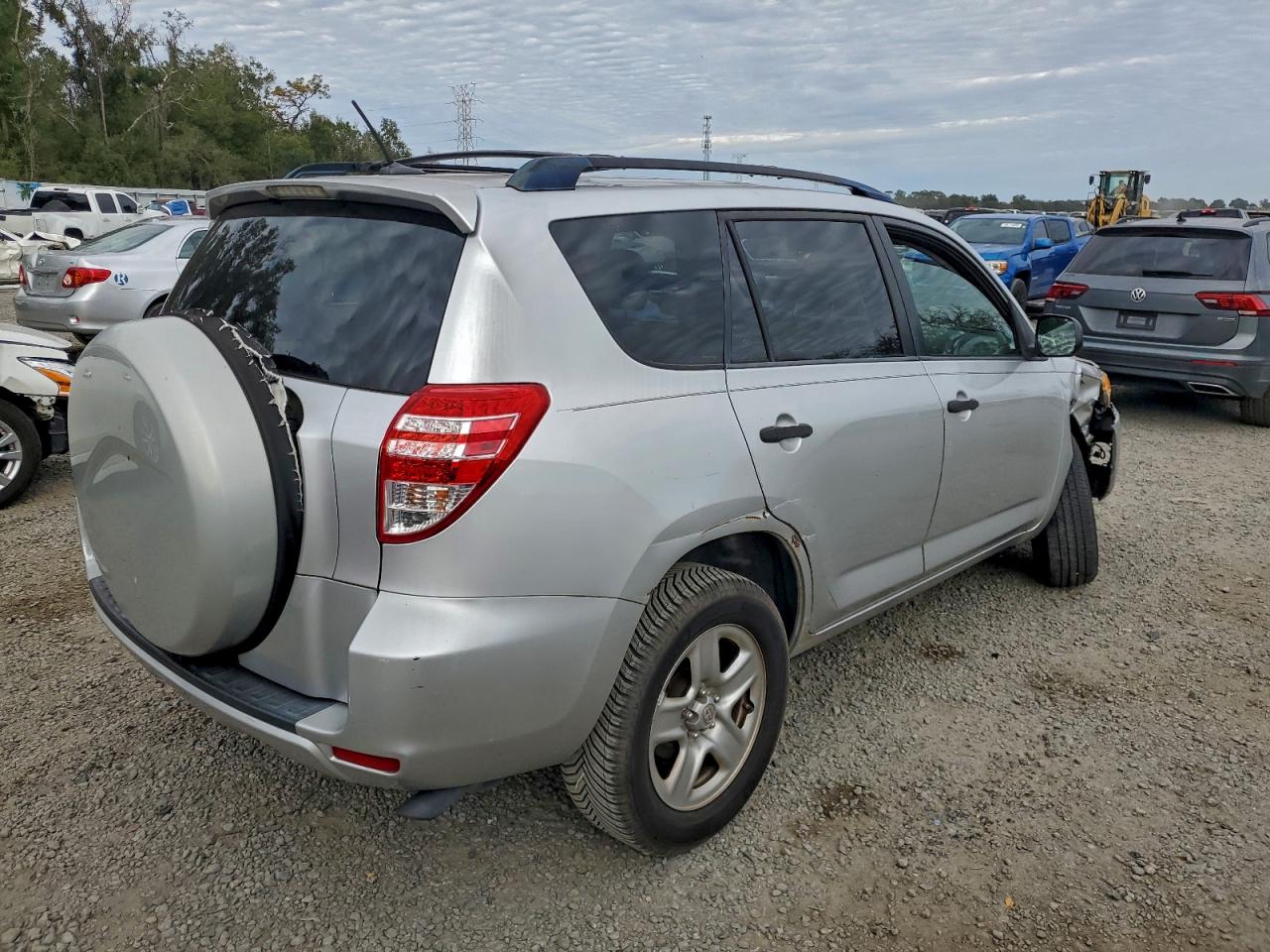 2011 TOYOTA RAV4 photo 3