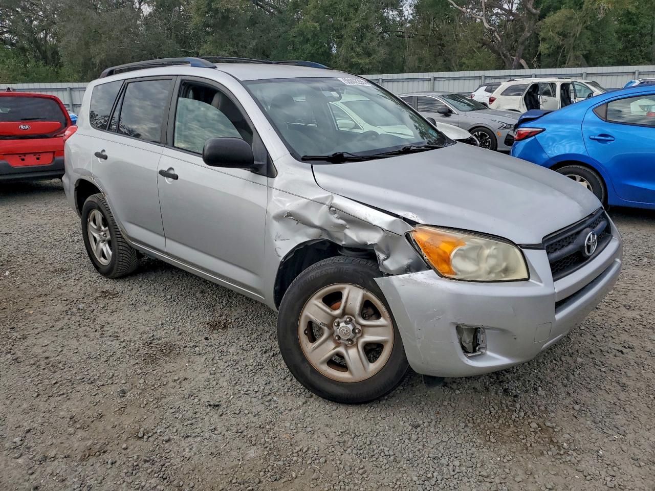 2011 TOYOTA RAV4 photo 4