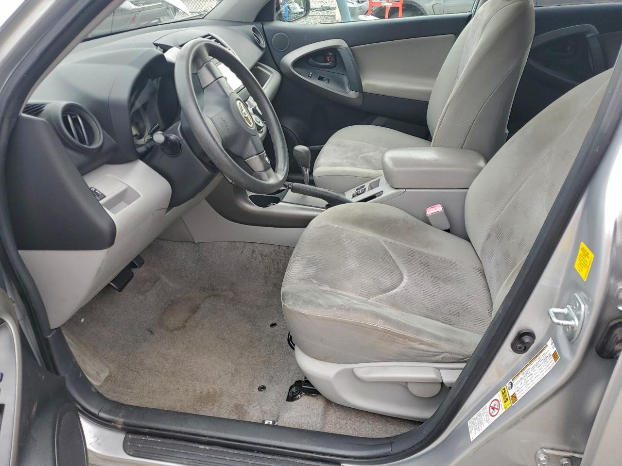 2011 TOYOTA RAV4 photo 7