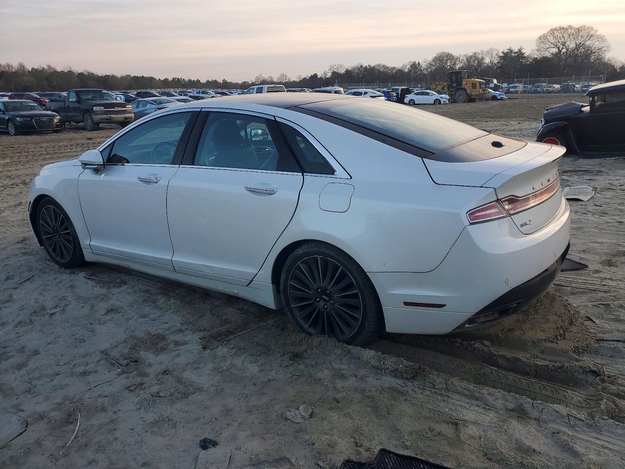 2015 LINCOLN MKZ photo 2