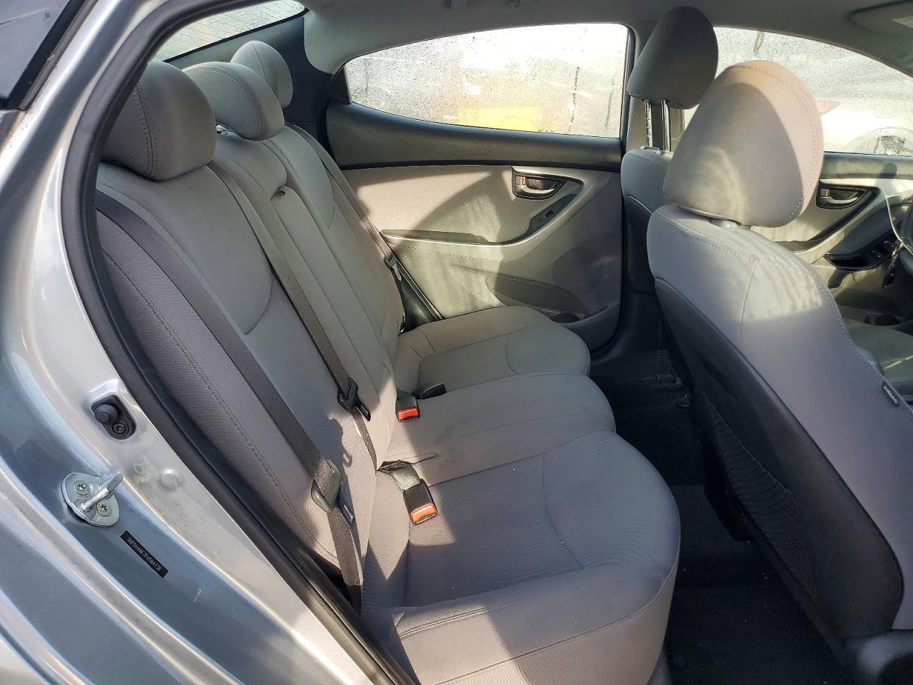 2015 HYUNDAI ELANTRA SE photo 10