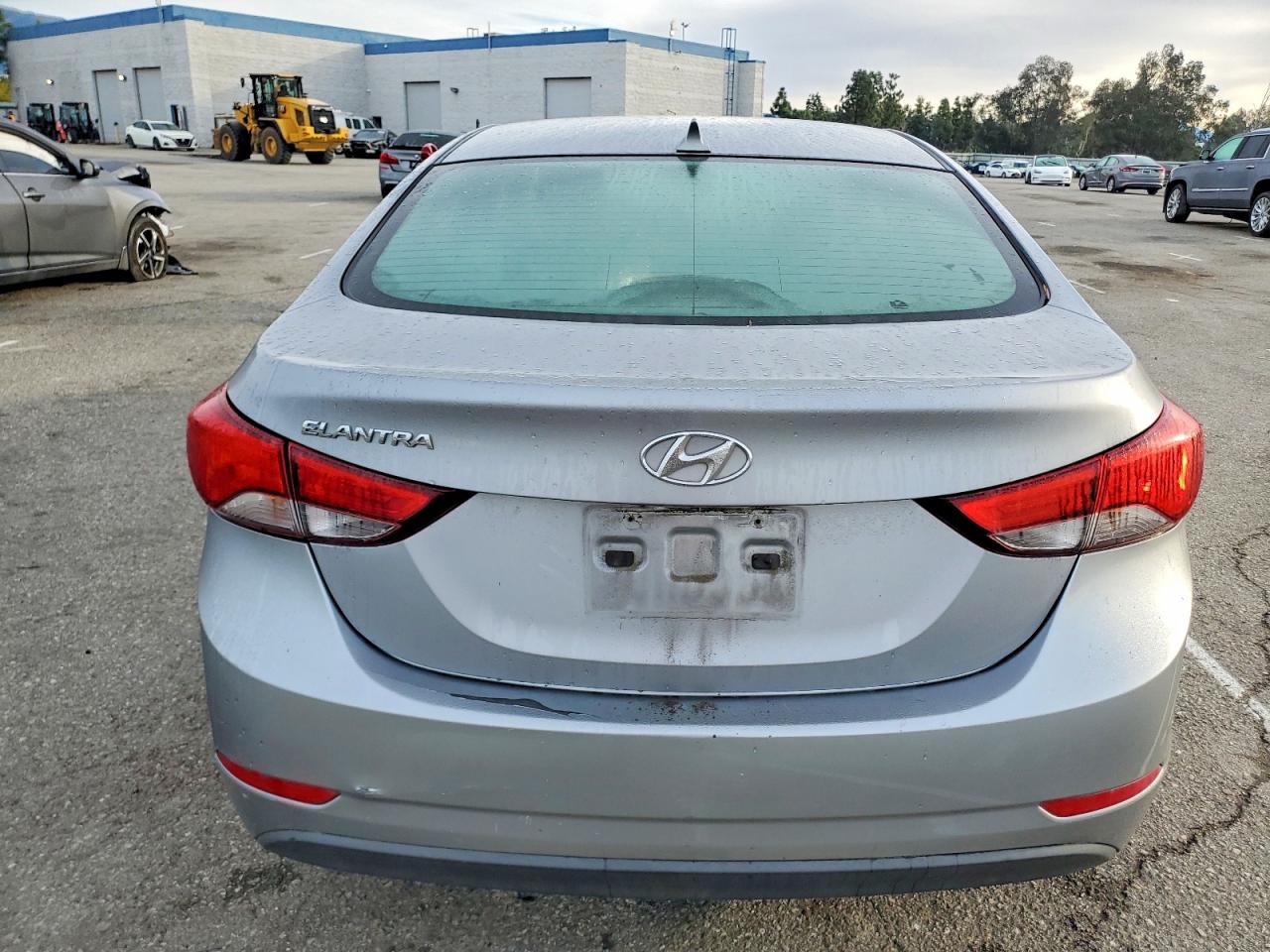 2015 HYUNDAI ELANTRA SE photo 6