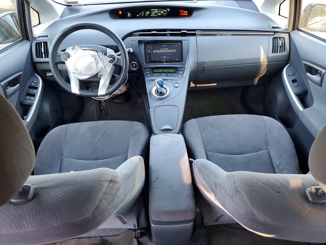 2011 TOYOTA PRIUS photo 8