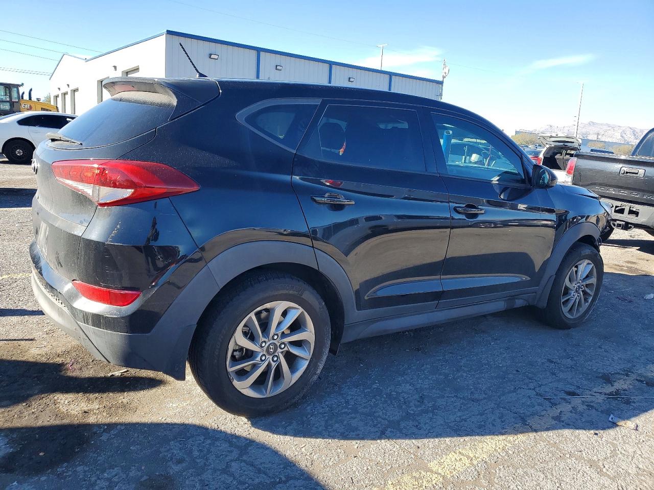 2018 HYUNDAI TUCSON SE photo 3