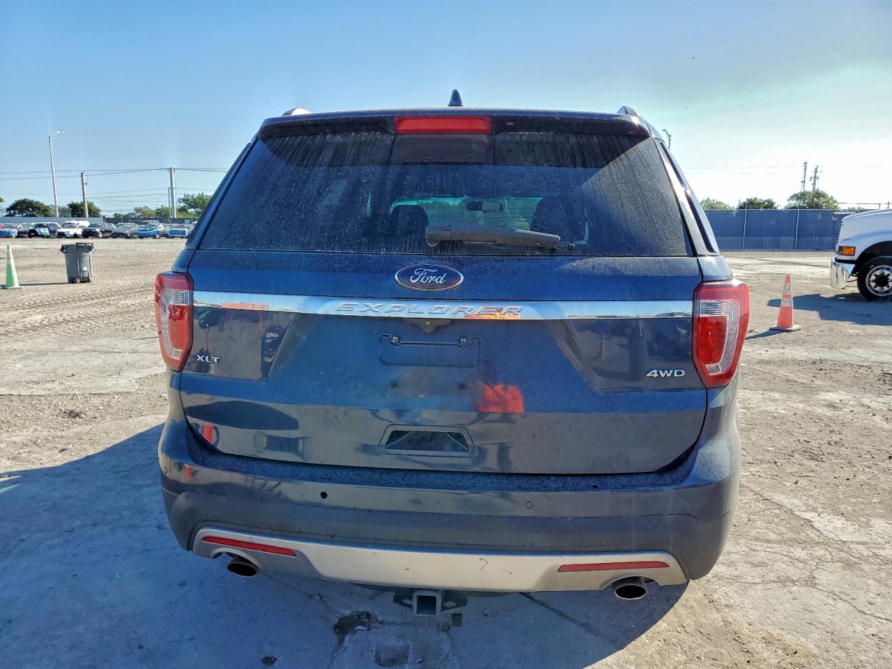 2016 FORD EXPLORER XLT photo 6