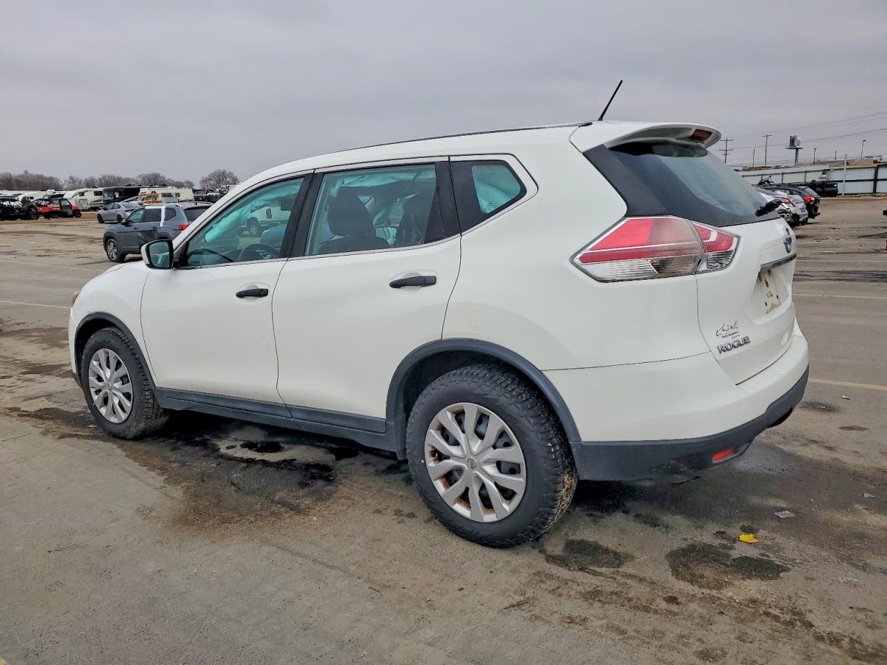 2016 NISSAN ROGUE S photo 2