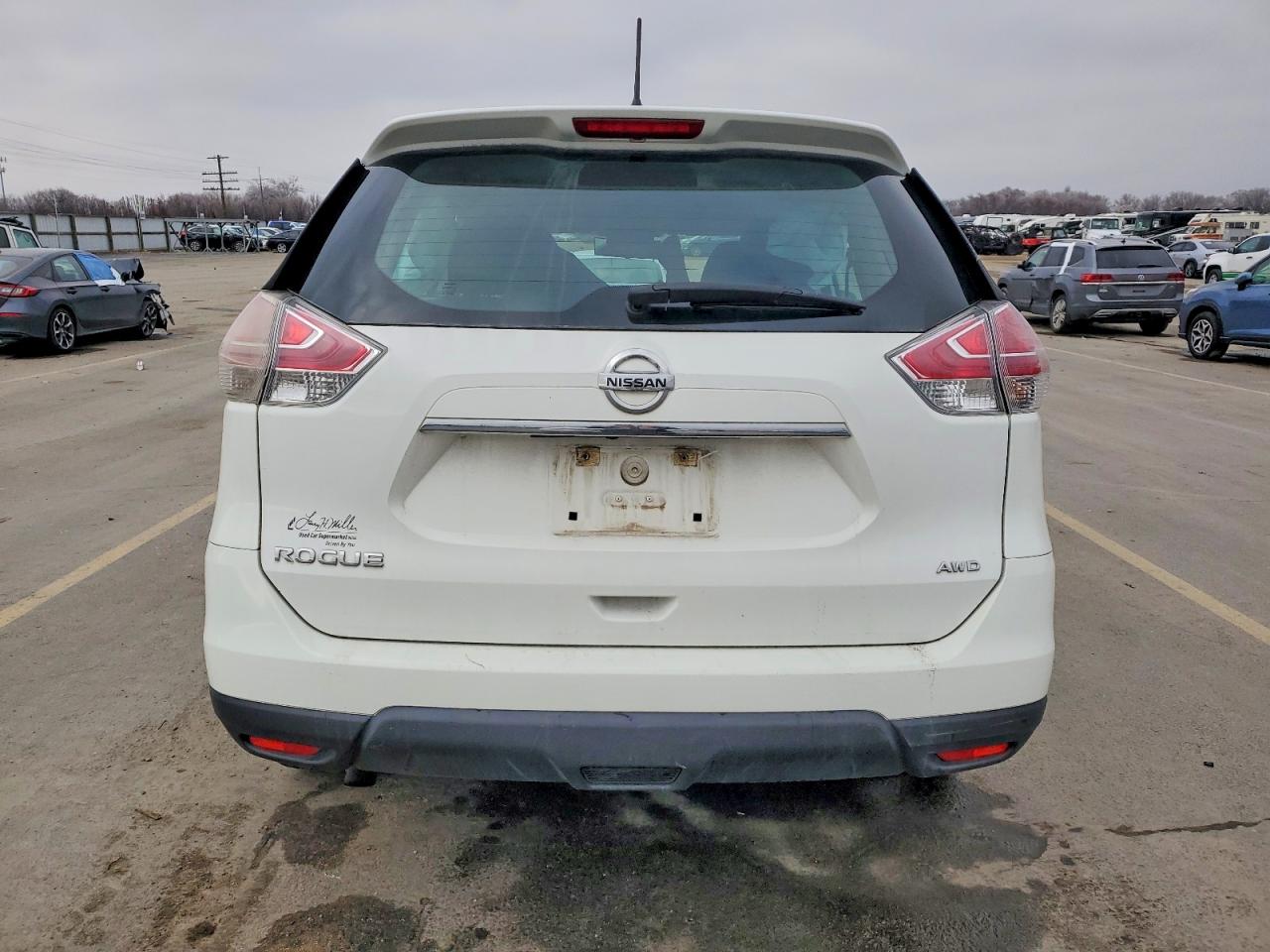 2016 NISSAN ROGUE S photo 6