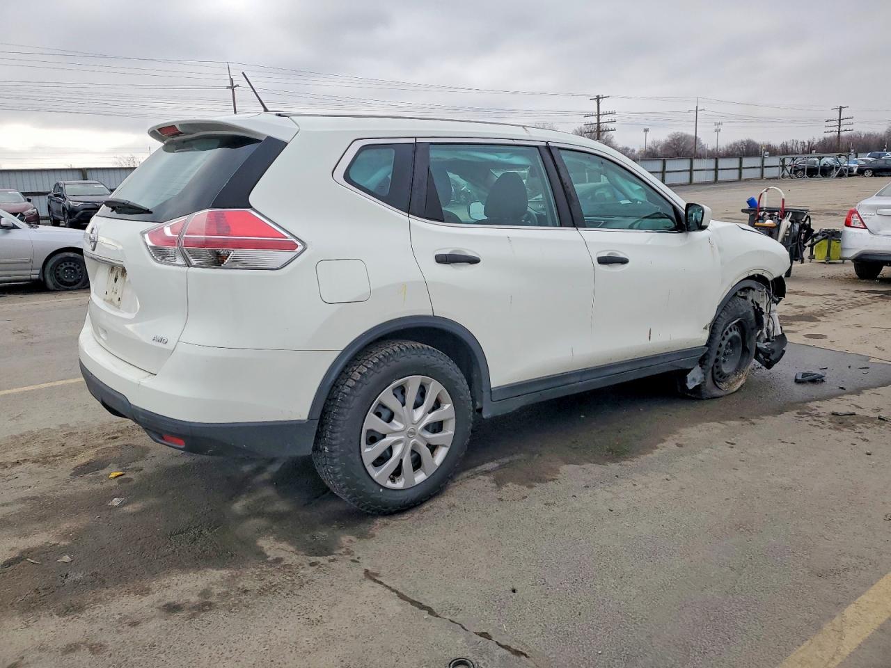 2016 NISSAN ROGUE S photo 3